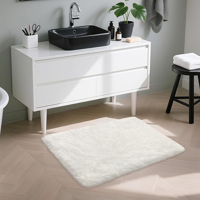 White Fluffy Rug for Bedroom Living Room, 2x3 Small Area Rug Furry Throw Bedside Rug for Dorm, Non-Slip Entryway Indoor Front Door Mat, Soft Plush Shag Carpet Washable for Nursery Kids Room