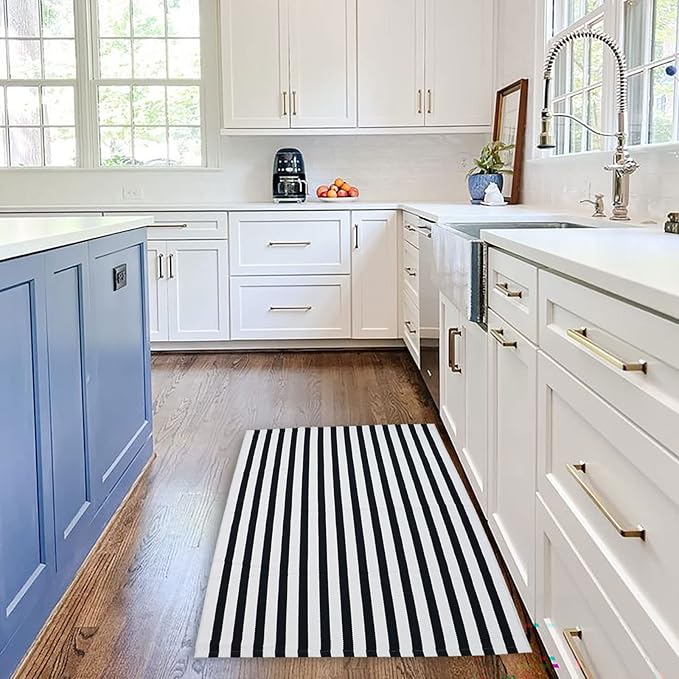 Black and White Outdoor Rug 27.5'' x 43'' Striped Front Porch Rug Hand-Woven Cotton Rug Machine Washable Floor Mat Indoor/Outdoor Area Rug for Layered Door Mats/Farmhouse/Living Room (27.5'' x 43'')