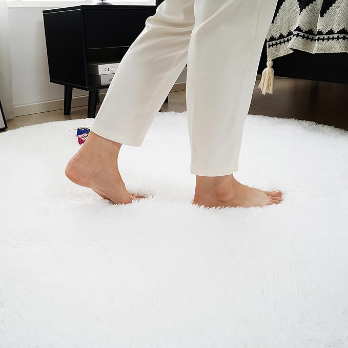 White Fluffy Round Area Rugs for Bedroom,6'X6'Shag Circle Area Rugs for Girls Room,Non Slip Fuzzy Plush Rug for Kids Room Living Room and Dorm Home Decor Rug