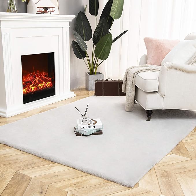 Ashler Faux Fur Rug, Ultra Soft Faux Rabbit Fur, Grey Area Rugs, 5 x 7 Feet Rectangle, Machine Washable Nursery Decor Throw Rugs for Bedroom, Kids Room, Living Room