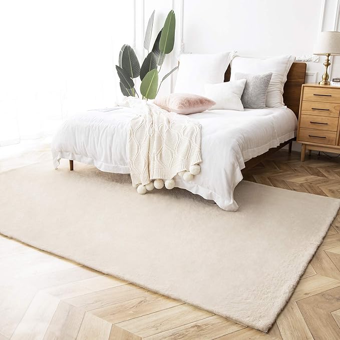 Ashler Faux Fur Rug, Ultra Soft Faux Rabbit Fur, Beige Area Rugs, 5 x 7 Feet Rectangle, Machine Washable Nursery Decor Throw Rugs for Bedroom, Kids Room, Living Room