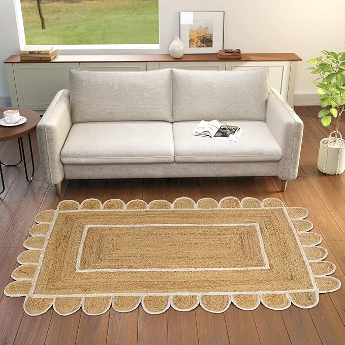 GRUHUM Scalloped Jute Area Rug 2'6"x4'ft Natural Base Off White Trim Handwoven Runner Reversible Soft Braided Farmhouse Jute Runner Rug Indoor EcoFriendly Livingroom Bedroom Kitchen Hallways Enterways