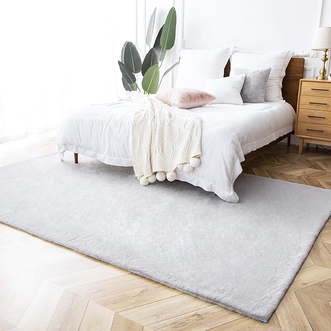 Ashler Faux Fur Rug, Ultra Soft Faux Rabbit Fur, Grey Area Rugs, 6 x 9 Feet Rectangle, Machine Washable Nursery Decor Throw Rugs for Bedroom, Kids Room, Living Room