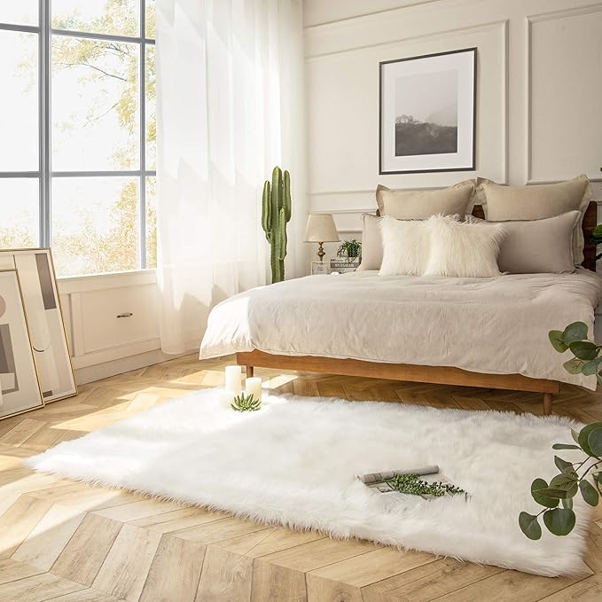 Ashler Faux Fur Rug, Fluffy Shaggy Area Rug Ultra Soft 4 x 6 Feet Rectangle Fur Rug White Fuzzy Rug Machine Washable Shag Rug, Nursery Decor Throw Rugs for Bedroom, Kids Room, Living Room
