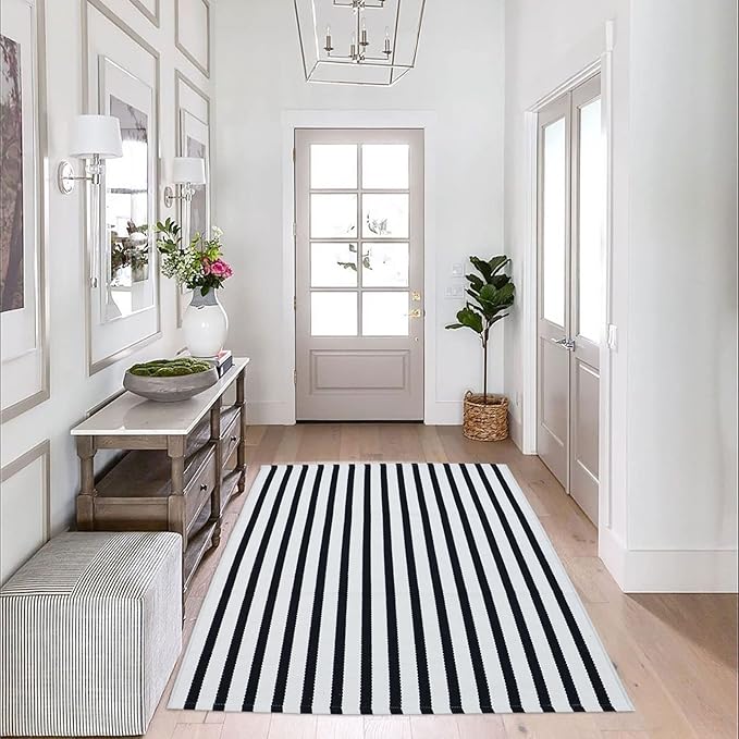 Black and White Outdoor Rug 3' x 5' Striped Front Porch Rug Hand-Woven Cotton Rug Machine Washable Floor Mat Indoor/Outdoor Area Rug for Layered Door Mats/Farmhouse/Living Room (3' x 5')