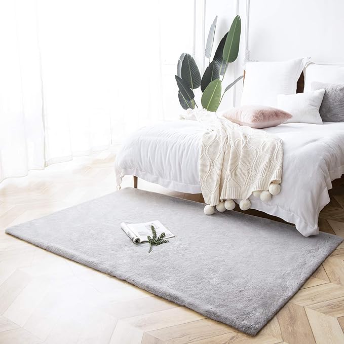 Ashler Faux Fur Rug, Ultra Soft Faux Rabbit Fur, Grey Area Rugs, 4 x 6 Feet Rectangle, Machine Washable Nursery Decor Throw Rugs for Bedroom, Kids Room, Living Room