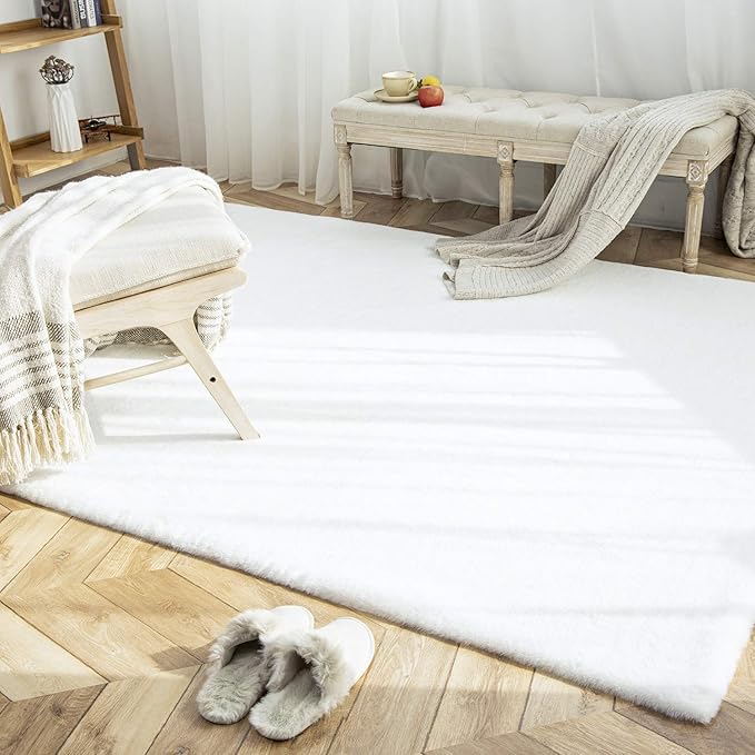 Ashler Faux Fur Rug, Ultra Soft Faux Rabbit Fur, White Area Rugs, 6 x 9 Feet Rectangle, Machine Washable Nursery Decor Throw Rugs for Bedroom, Kids Room, Living Room