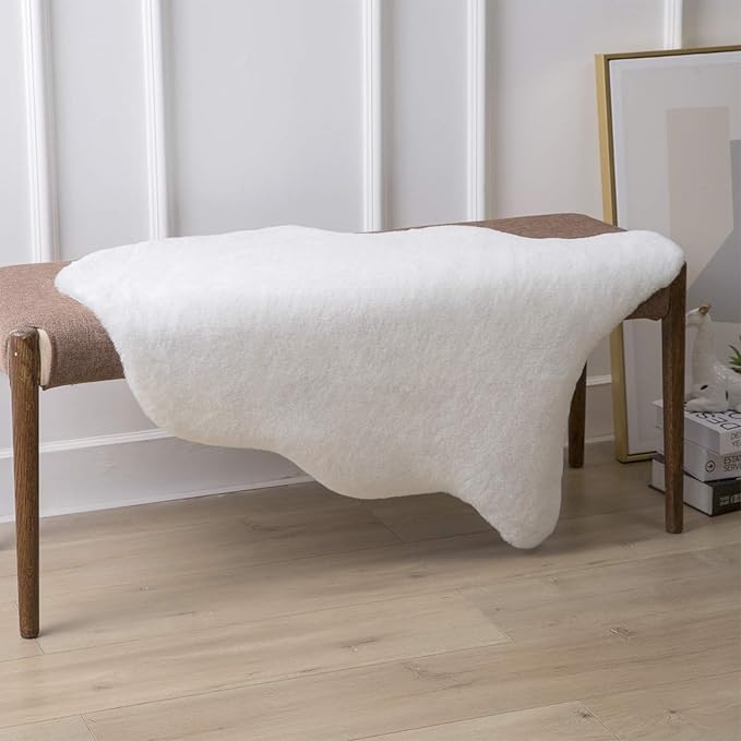 Ashler HOME DECO Ultra Soft Faux Rabbit Fur Rug, Area Rugs for Bedroom Floor Sofa Living Room, Carpet Accent Rugs White 2 x 3 Feet