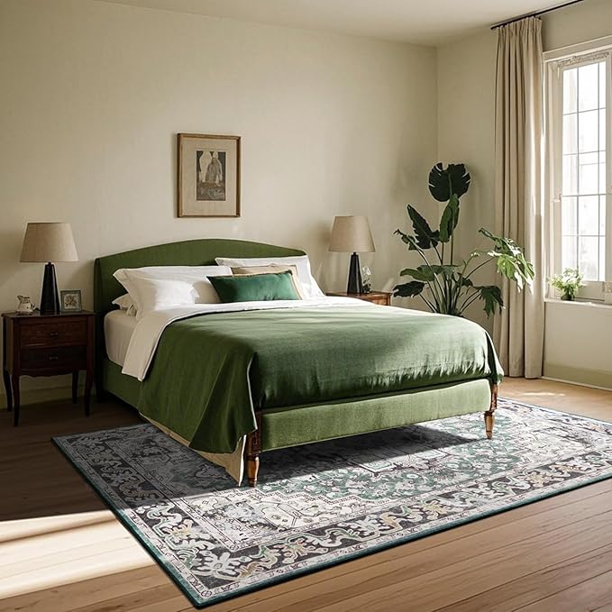 Vitnage Green Area Rug, Low Pile Washable Rugs, Non-Slip Distressed Rugs for Bedroom, Living Room, Kitchen, Dining Room (Green, 5x7)