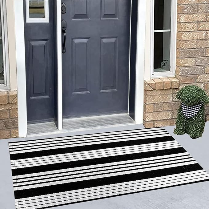 Striped Outdoor Rug 24'' x 51''Black and White Front Porch Mat, Machine Washable Hand-Woven Indoor Layered Doormats for Entryway Bedroom