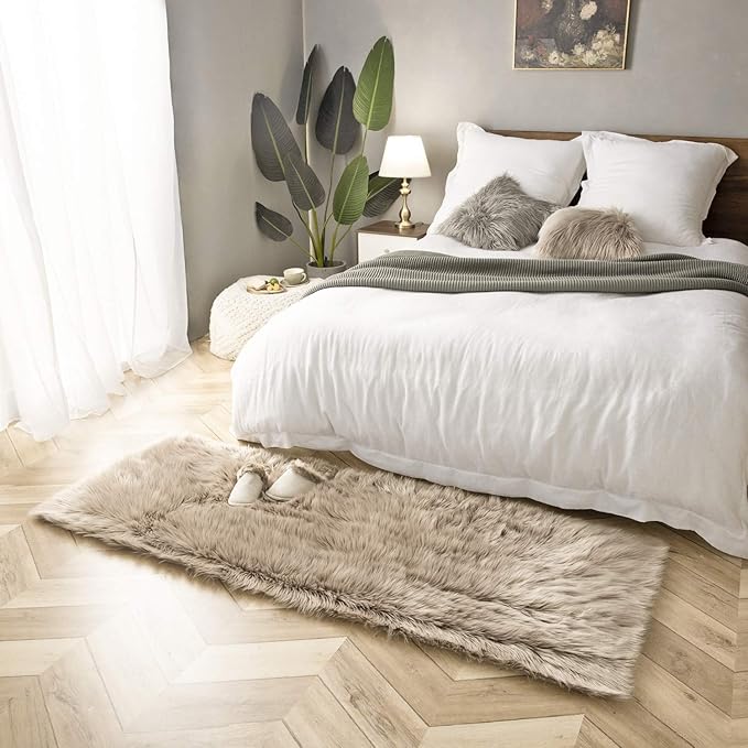 Ashler faux fur rug, Fluffy Shaggy Area Rug Ultra Soft 2.2 x 6 Feet Rectangle Fur Rug, Beige Fuzzy Rug Machine Washable Shag Rug, Nursery Decor Throw Rugs for Bedroom, kids room, Living Room