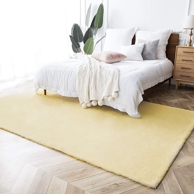 Ashler Faux Fur Rug, Ultra Soft Faux Rabbit Fur, Yellow Area Rugs, 6 x 9 Feet Rectangle, Machine Washable Nursery Decor Throw Rugs for Bedroom, Kids Room, Living Room