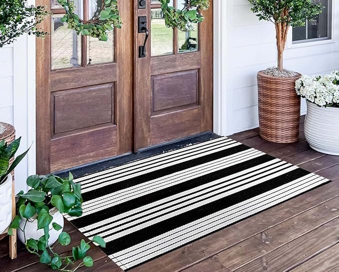 Striped Outdoor Rug 24'' x 51''Black and White Front Porch Mat, Machine Washable Hand-Woven Indoor Layered Doormats for Entryway Bedroom