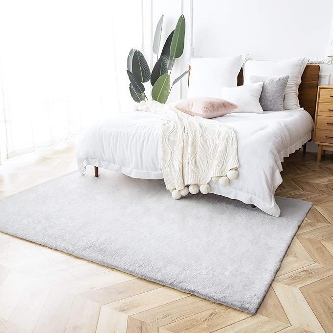 Ashler Faux Fur Rug, Ultra Soft Faux Rabbit Fur, Grey Area Rugs, 5 x 7 Feet Rectangle, Machine Washable Nursery Decor Throw Rugs for Bedroom, Kids Room, Living Room