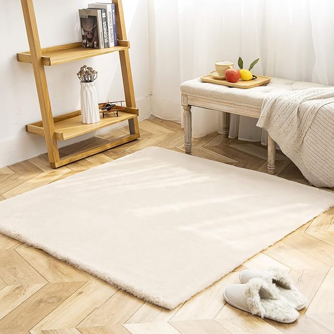 Ashler Faux Fur Rug, Ultra Soft Faux Rabbit Fur, Beige Area Rugs, 4 x 4 Feet Square, Machine Washable Nursery Decor Throw Rugs for Bedroom, Kids Room, Living Room