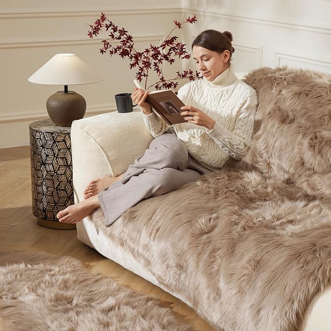 Ashler faux fur rug, Fluffy Shaggy Area Rug Ultra Soft 3 x 5 Feet Rectangle Fur Rug Beige Fuzzy Rug Machine Washable Shag Rug, Nursery Decor Throw Rugs for Bedroom, kids room, Living Room
