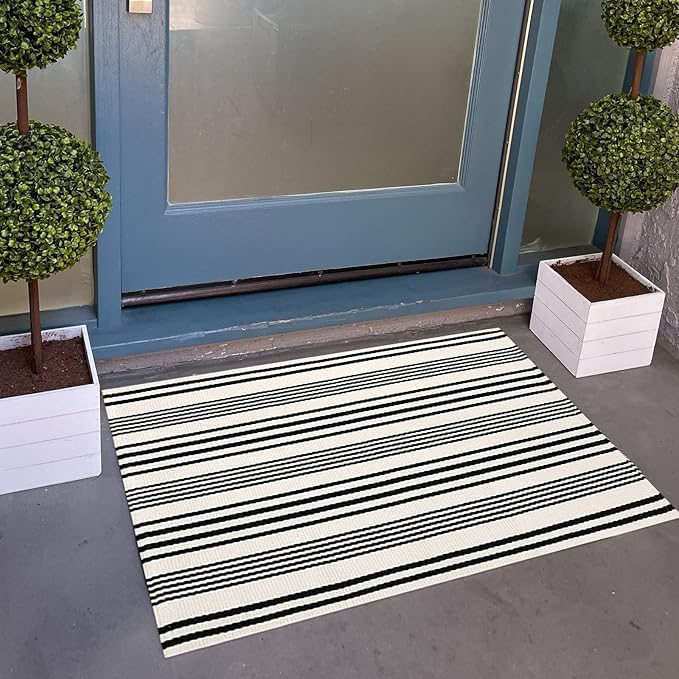 Black and White Striped Doormat 24'' x 35'' Front Porch Rug Machine Washable Indoor Outdoor Doormat for Front Porch Hand-Woven Entryway Rug for Laundry/Bathroom/Bedroom