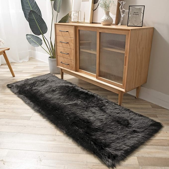 Ashler faux fur rug, Fluffy Shaggy Area Rug Ultra Soft 2.2 x 6 Feet Rectangle Fur Rug, Black Fuzzy Rug Machine Washable Shag Rug, Nursery Decor Throw Rugs for Bedroom, kids room, Living Room