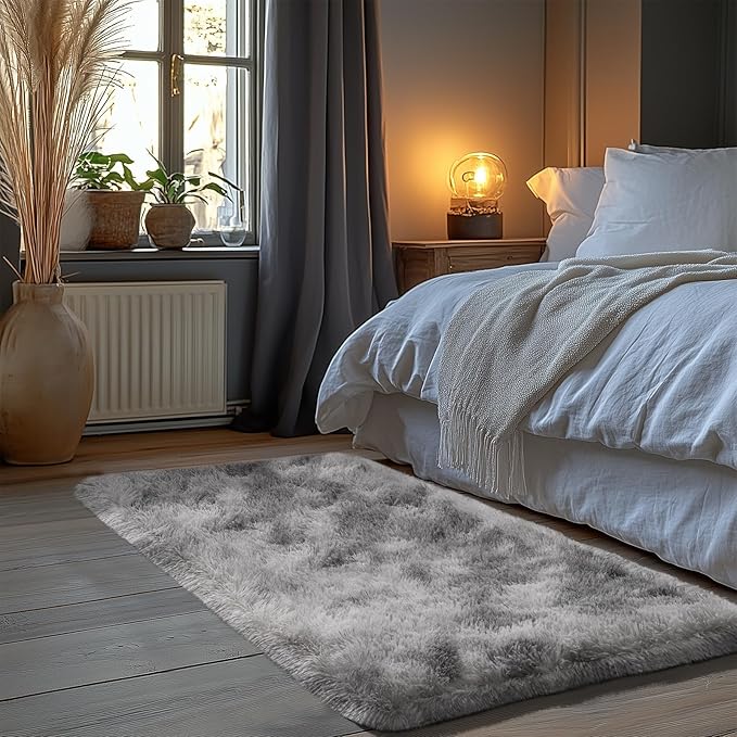 Zentavio Area Rugs for Living Room Small Carpet for Bedroom 3x5 Bedside Washable Soft Fluffy Shag Aesthetic Plush High Pile Throw Rug for Nursery Kids Room Dorm Room