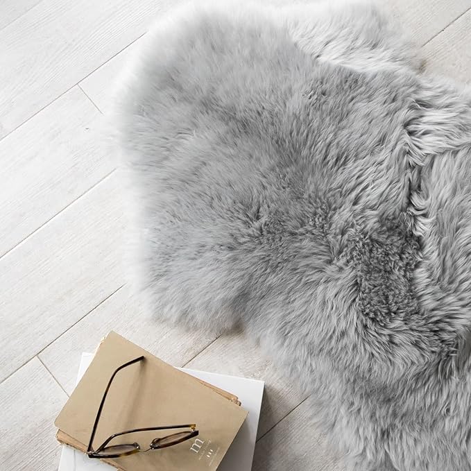 HUAHOO Premium Genuine Sheepskin Rug Grey Real Australia Sheepskin Natural Lambskin Fur Area Rug Seat Covers for Kids Bedroom Sofa Chair Cover Pets Dogs Mat Single Pelt/2'x 3' Silver Grey