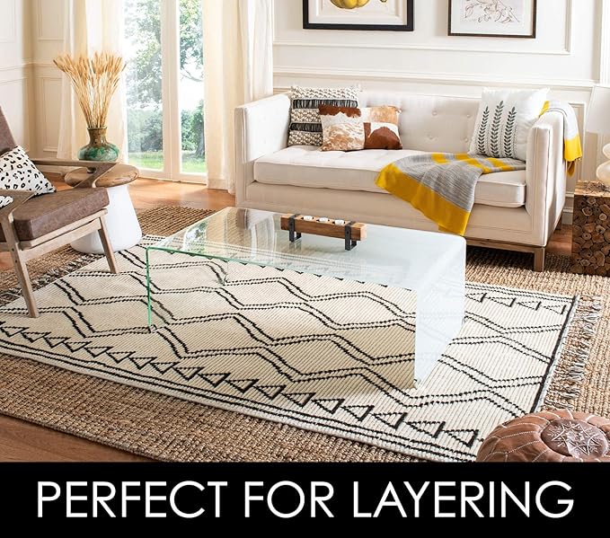 SAFAVIEH Natural Fiber Collection Area Rug - 8' Square, Natural, Handmade Chunky Textured Jute 0.75-inch Thick, Ideal for High Traffic Areas in Living Room, Bedroom (NF447A)