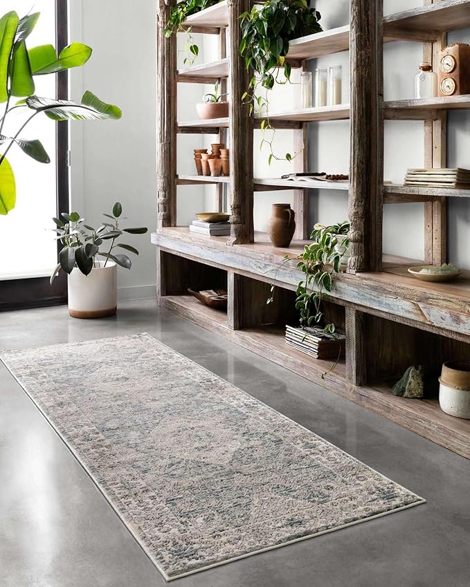 Loloi Teagan Collection 6'-7" x 9'-2" Area Rug in Sky/Natural - Large, Soft Neutral Rug, High-Traffic for Living Room, Bedroom, Home Office, Dining Area