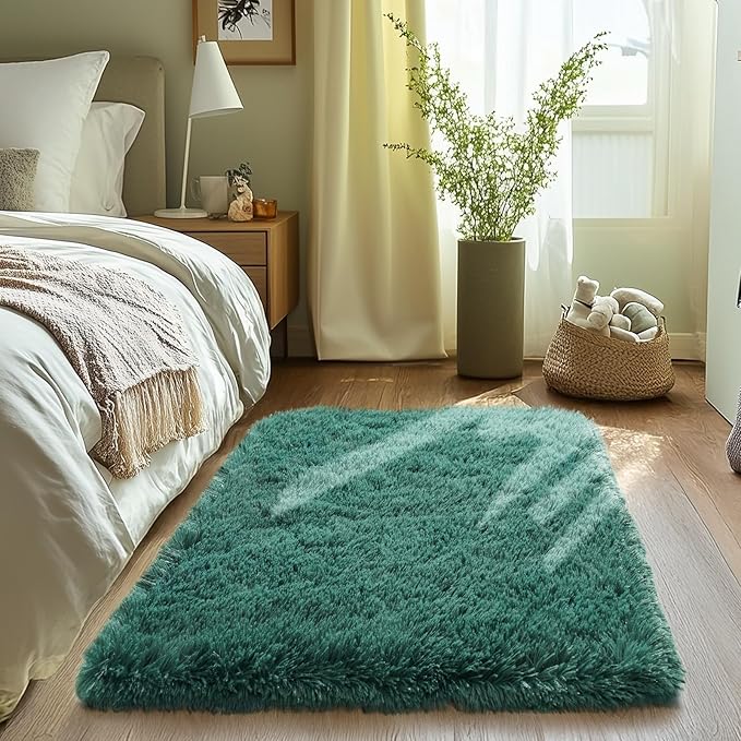Zentavio Bedside Rugs Small 2x3 Shag Entry Entrance Rugs Soft Bedroom Carpet Area Rugs for Dorm College Essentials Non-Slip Living Room Throw Rug Home Decor Aesthetic Nursery Emerald Green