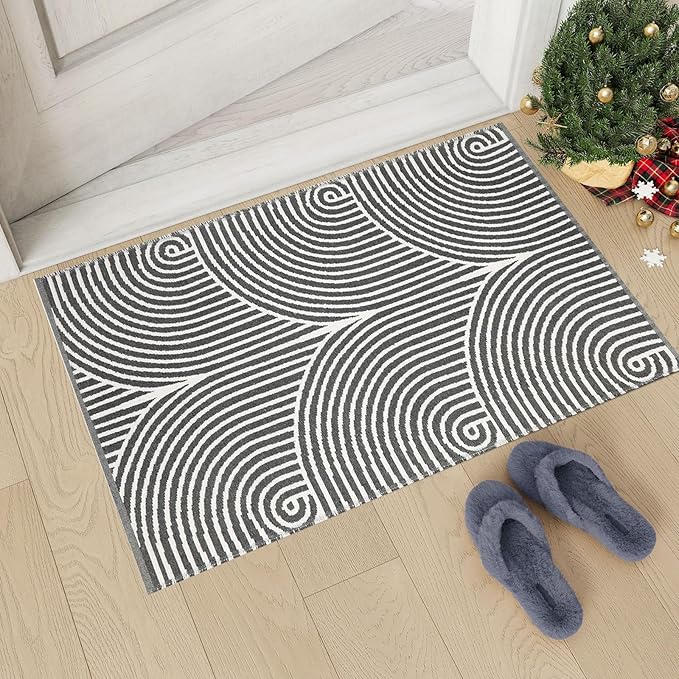 Tiffasea Small Bathroom Rug 2'x3', Indoor Door Mat Machine Washable Small Area Rug, Cotton Woven Indoor Outdoor Rugs Reversible Entryway Rug Farmhouse Throw Rugs for Bedroom/Kitchen/Entry