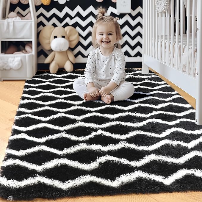 RUGTUDER 3x5 Area Rug for Bedroom, Washable Fuzzy Shag Striped Rugs Shaggy Indoor Rug for Living Room, Black and White Chevron Floor Fluffy Soft Plush Bedside Rug for Kids Room Boys Teens Dorm Nursery