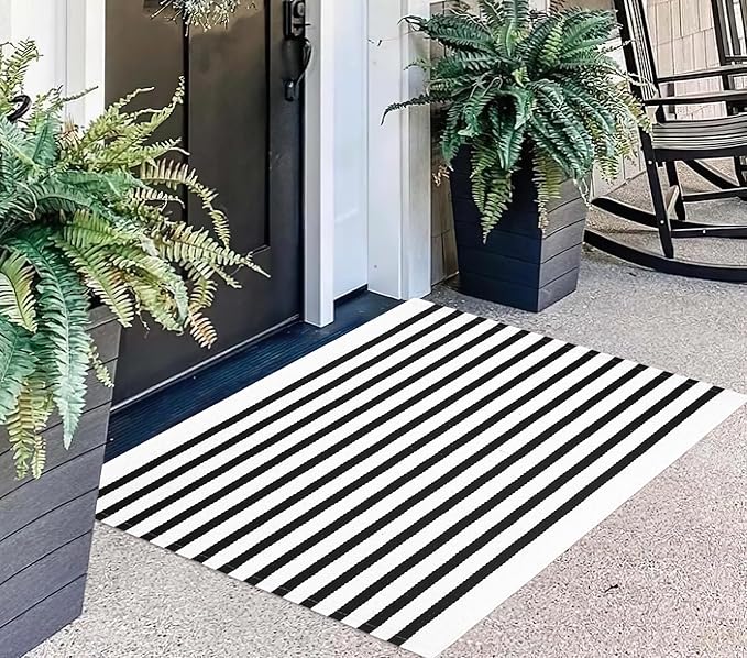 Striped Layered Doormat 24'' x 35'' Black and White Striped Rug Front Porch Machine Washable Indoor Outdoor Doormat for Front Porch Hand-Woven Entryway Mat for Laundry/Bathroom/Bedroom