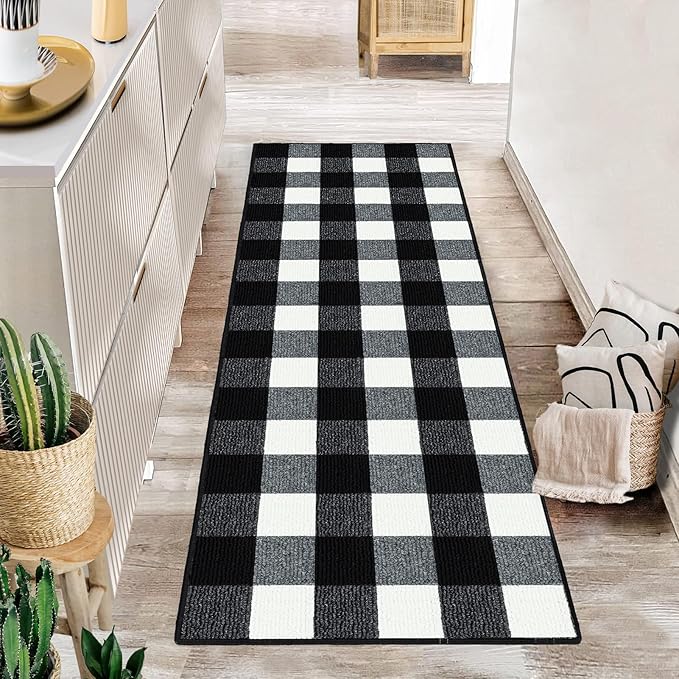 Buffalo Plaid Outdoor Rug, 2.6'x6' Checkered Front Door Mat, Non Slip Absorbent Entryway Rug Doormat Indoor, Washable Outdoor Rugs for Layered Door Mats Porch/Front Porch/Farmhouse Grey and White