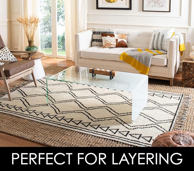 SAFAVIEH Natural Fiber Collection Area Rug - 5' Square, Natural, Handmade Chunky Textured Jute 0.75-inch Thick, Ideal for High Traffic Areas in Living Room, Bedroom (NF447A)