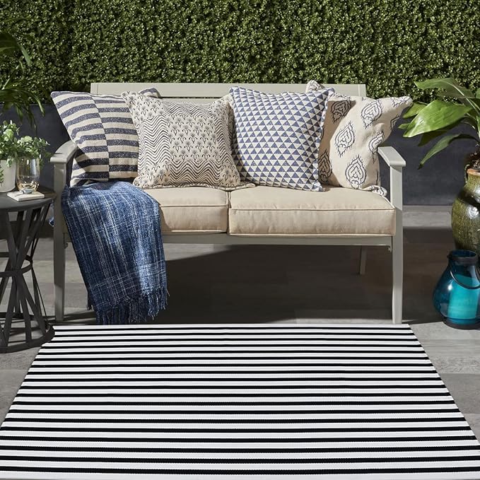 Black and White Outdoor Rug 4' x 6' Striped Front Porch Rug Hand-Woven Cotton Rug Machine Washable Floor Mat Indoor/Outdoor Area Rug for Layered Door Mats/Farmhouse/Living Room (4' x 6')