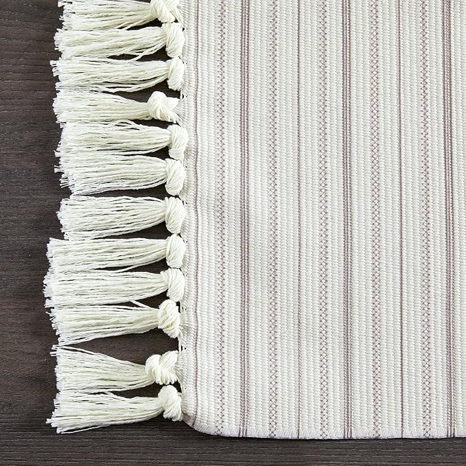 Washable Cotton Throw Rugs with Fringe, Boho Chic Modern Farmhouse Tufted Cute Vintage 2x3 Small Area Rugs for Bathroom Kitchen Bedroom Laundry Entryway Indoor Front Door Mat Thin Pile