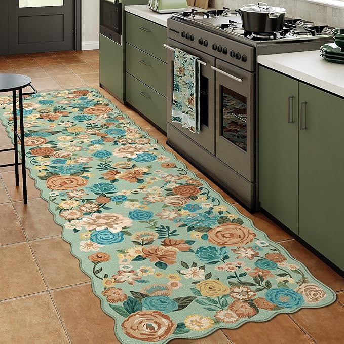 Washable Floral Runner Rug 2x5 Green Hallway Carpet Scalloped Flower Non Slip Soft Long Kitchen Runner Farmhouse Low Pile Thin Indoor Floor Cover for Bathroom Bedroom Laundry Room Entryway