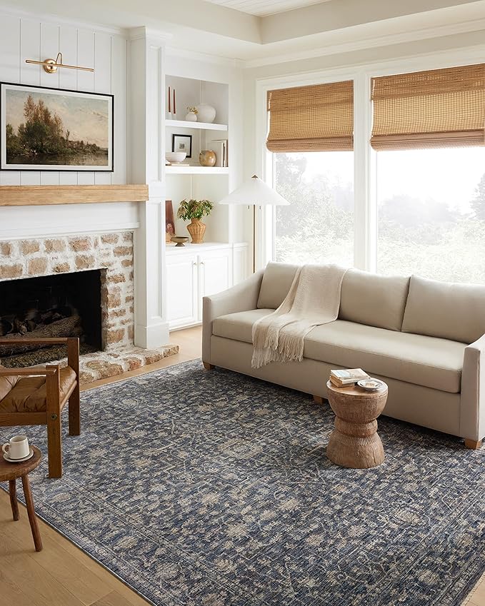 Loloi Sorrento Collection 3'-11" x 5'-7" Accent Rug in Midnight/Natural - Vintage Inspired Patterned Area Rug, Unique Area Rug for Living Room, Bedroom, Dining Area