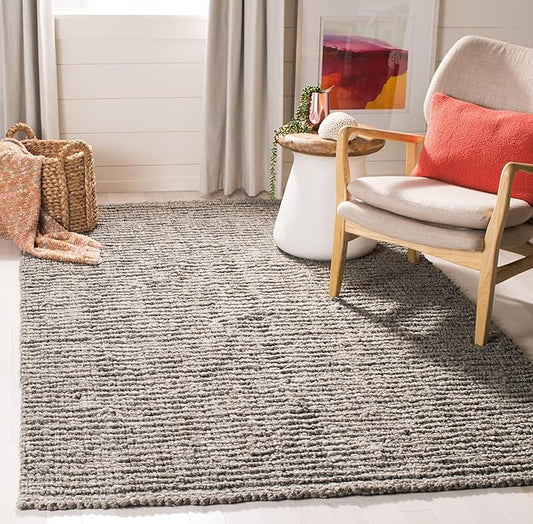 SAFAVIEH Natural Fiber Collection Accent Rug - 4' x 6', Light Grey, Handmade Chunky Textured Jute 0.75-inch Thick, Ideal for High Traffic Areas in Entryway, Living Room, Bedroom (NF447G)