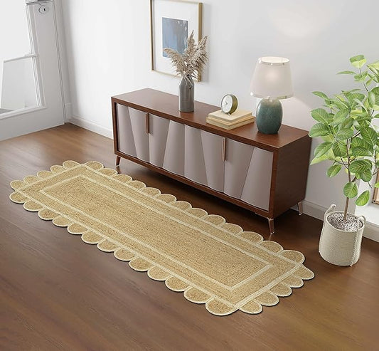 GRUHUM Scalloped Jute Area Rug 2'6"x6'ft Natural Base Off White Trim Handwoven Runner Reversible Soft Braided Farmhouse Jute Runner Rug Indoor EcoFriendly Livingroom Bedroom Kitchen Hallways Enterways