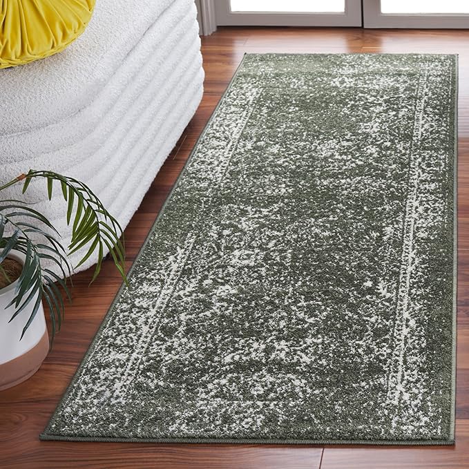 SAFAVIEH Adirondack Collection Runner Rug - 2'6" x 8', Green & Ivory, Geometric Design, Ideal for High Traffic Areas in Entryway, Kitchen & Bathroom (ADR109Y-28)
